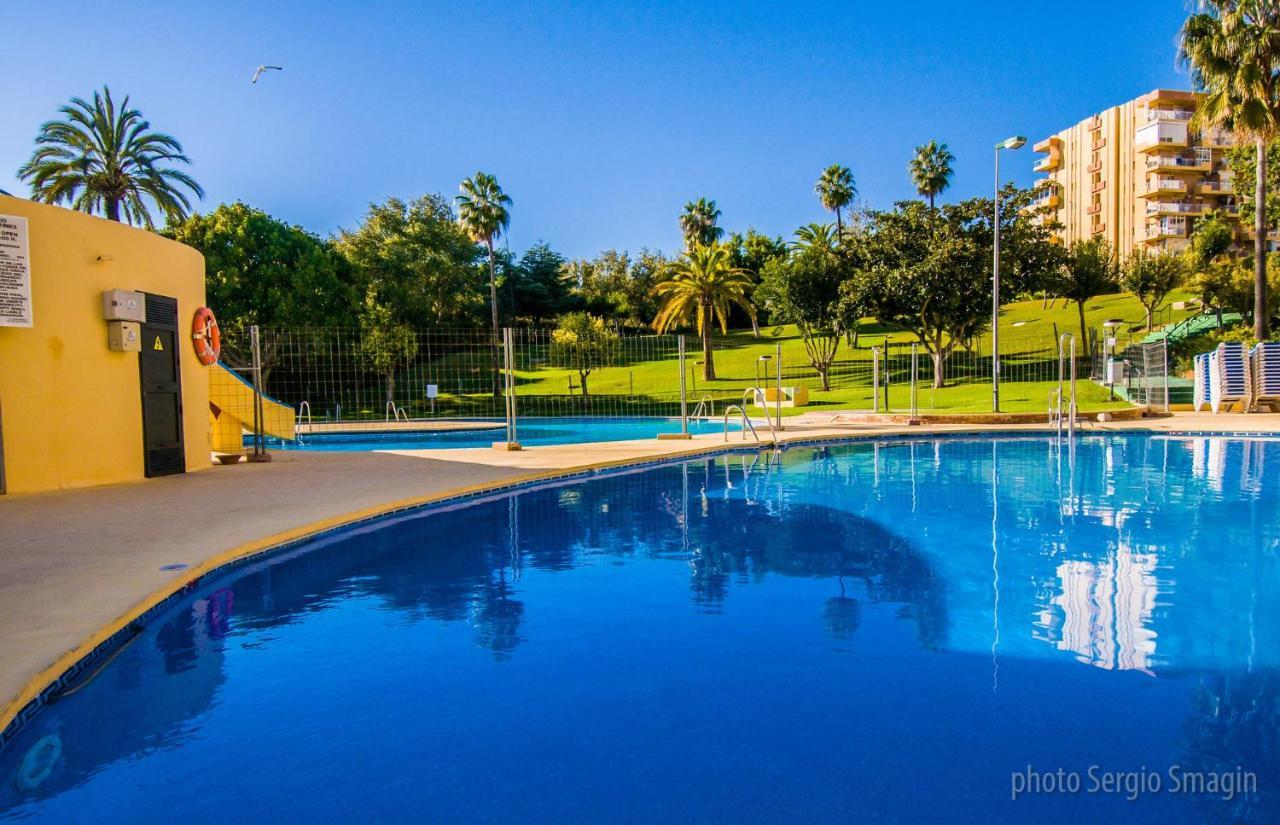 137 Minerva Apartamentos - Vista Al Mar - Piscina Y Playa - Cercano A Tren, Restaurantes Y Tiendas Benalmadena Bagian luar foto