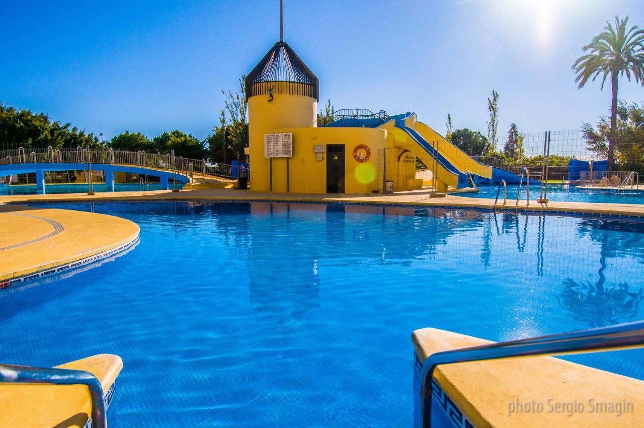 137 Minerva Apartamentos - Vista Al Mar - Piscina Y Playa - Cercano A Tren, Restaurantes Y Tiendas Benalmadena Bagian luar foto