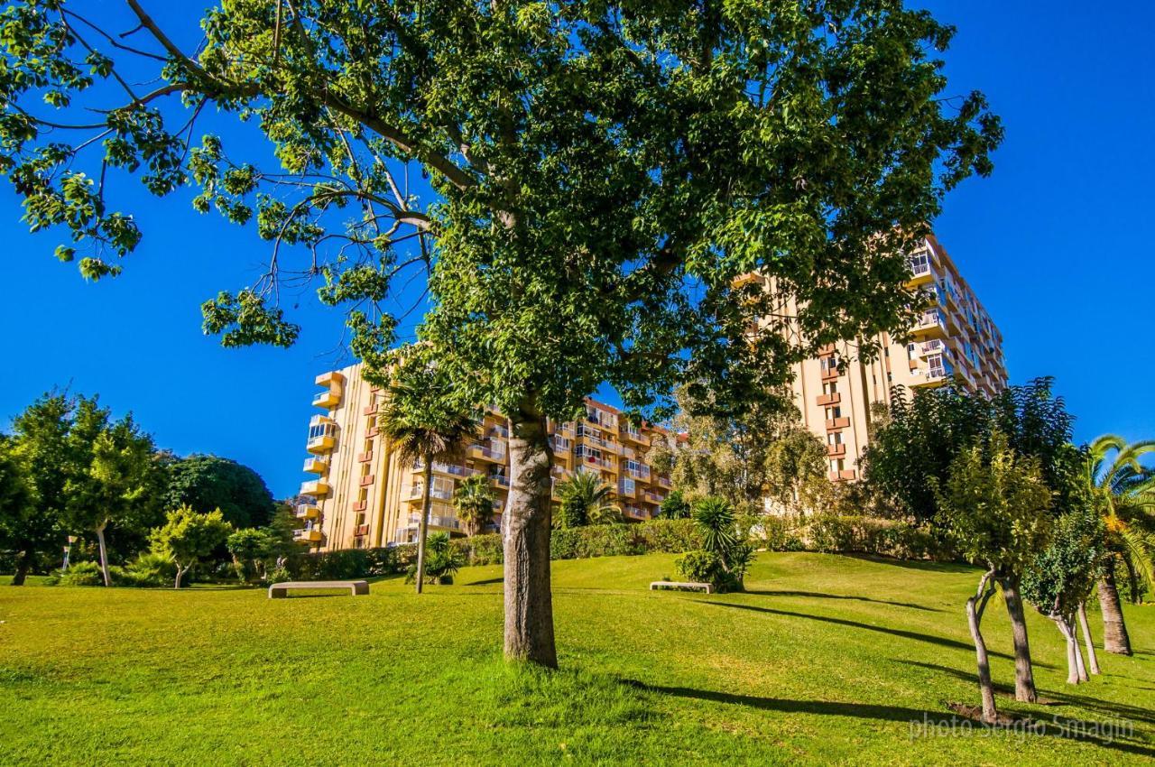 137 Minerva Apartamentos - Vista Al Mar - Piscina Y Playa - Cercano A Tren, Restaurantes Y Tiendas Benalmadena Bagian luar foto